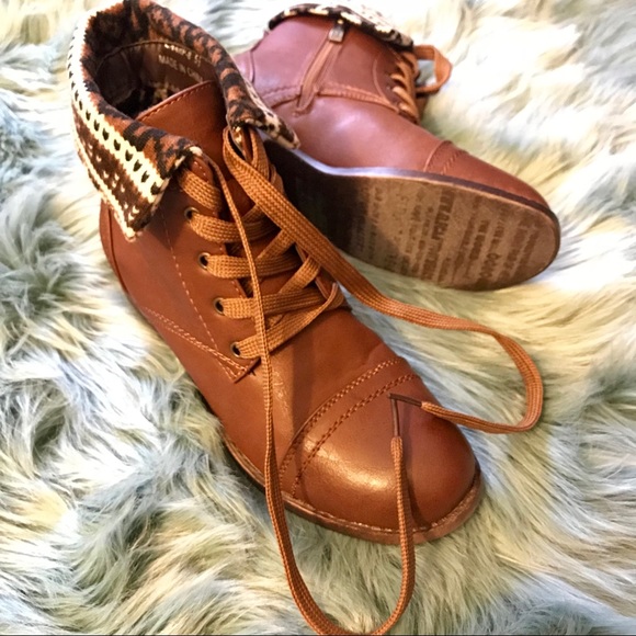 DBDK boots size 5 1/2 - Picture 2 of 5